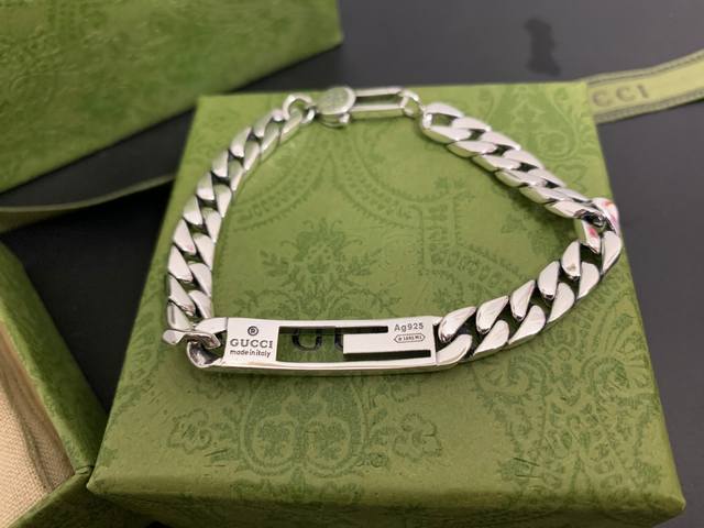 到货！Gucci 古驰 镂空G互扣式手链 现货 长度：18-20-22Cm 编号：D0578875