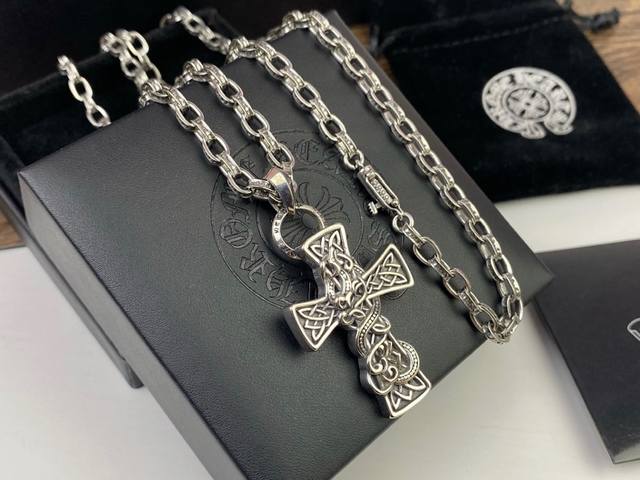 chrome Heart 克罗心凯尔特十字龙项链与纯手工字母链条结合很高级的款式 十字架盘龙 别致风格酷爱这种质感的款式 链长70Cmp