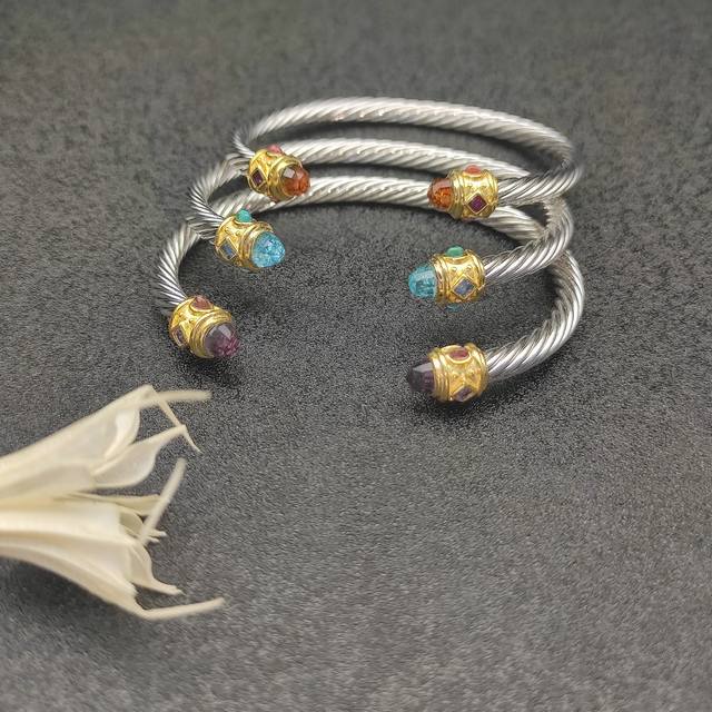 david Yurman 5Mm金头菱角钻手镯。紫钻、蓝钻、香槟钻三个款式，建议适合佩戴的手围15-20Cm 编号Dysz-181-183