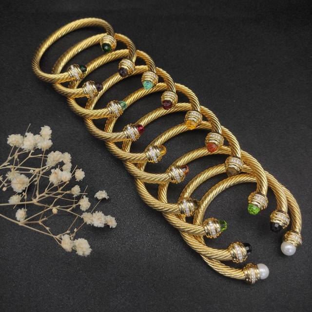 david Yurman 7Mm金色镶嵌石钻头手镯 。紫钻、红钻、蓝钻、黑钻、黄钻、深绿钻、浅绿钻、香槟钻、褐色钻、珍珠十个款式。建议适合佩戴的手围16-20C