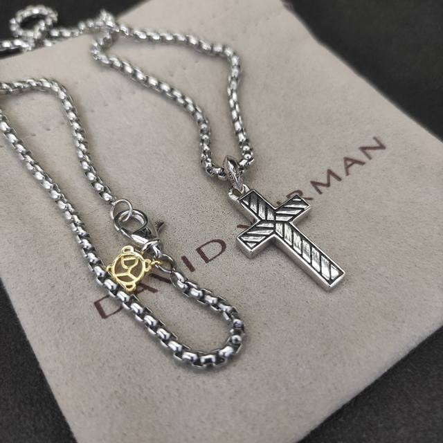 david Yurman 黑色十字架项链。链条粗3Mm，长度50+5Cm或长度60+5Cm延迟链 编号Dyxl-004