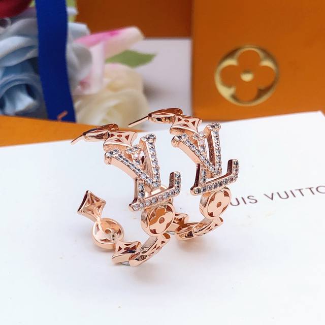 编号Led0129 Lv*最新款玫瑰金色耳环 一致Zp黄铜材质