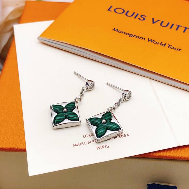 编号Led0311 Lv*最新款绿色 绿贝母耳钉 一致Zp黄铜材质