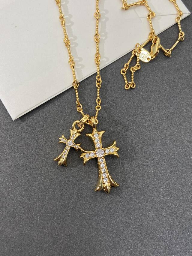 chrome Hearts克罗心十字架金色项链 Blingbling的闪 非常显白 经典款Yyds