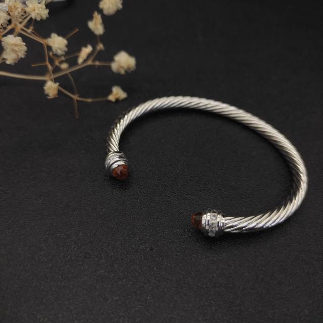 david Yurman 5Mm镶嵌石香槟钻头手镯。建议适合佩戴的手围15-20Cm 编号Dysz-058