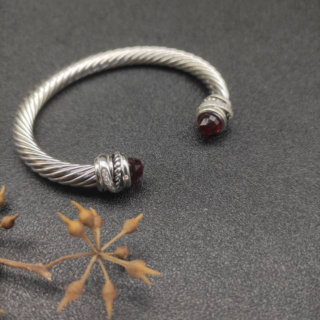 david Yurman 7Mm旋转头红钻头手镯。建议适合佩戴的手围16-20Cm 编号Dysz-092