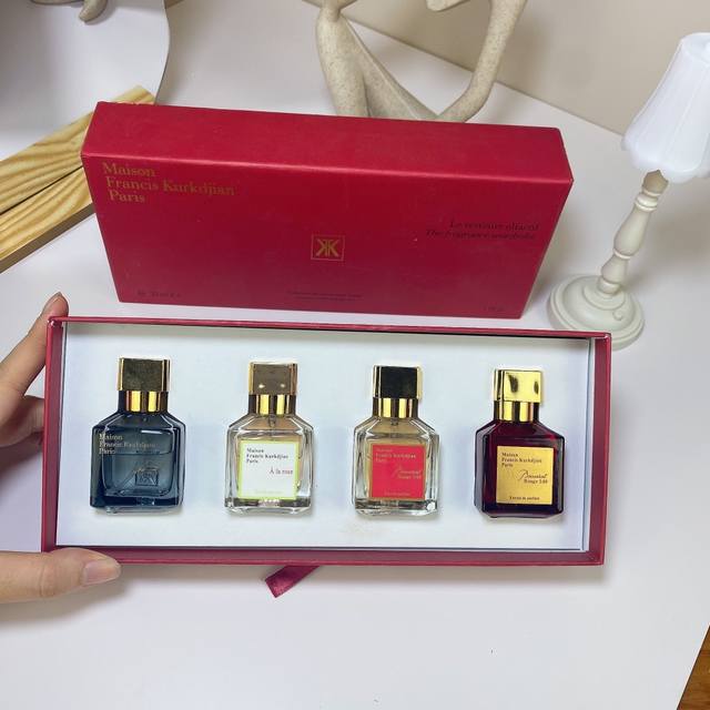 专柜品质 吉安香水中样30Ml四件套 4*30Ml带喷头 味道 金色540 红色540 玫瑰 丝锻心情