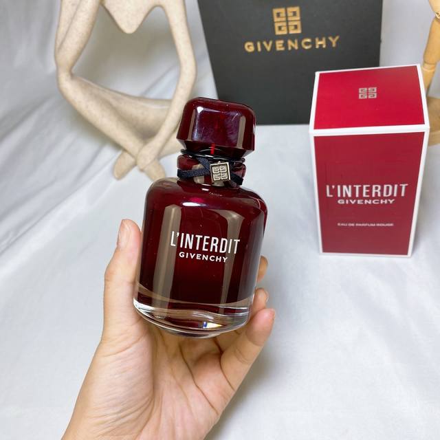 专柜品质 纪梵希 Givenchy 21年新款红色心无禁忌迷红浓香水80Ml 前调:血橙 生姜 中调:莉 晚香玉 后调:香根草 广藿香 麝香