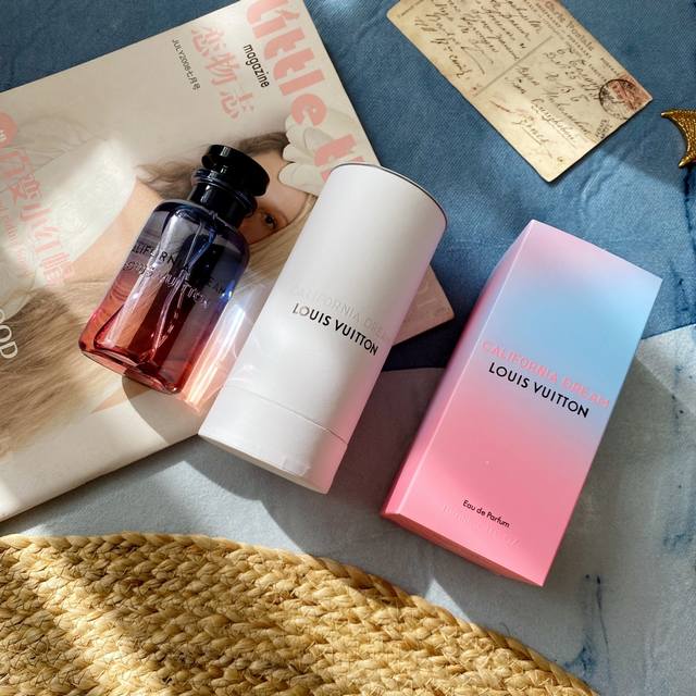 专柜品质 lv加州之梦 渐变瓶身超高颜值 100Ml 柑橘 安息香籽以温热的麝香混合在一起 味道让人记忆深刻 专柜售价约 0 关于香调柑橘表现出加州爽朗惬意的感