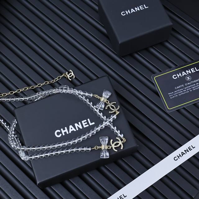 Chanel25p亚克力透明双蝴蝶结毛衣链 满满灵动感 甜美~佩戴率高 这一季很少女~活力俏皮可日常可正式