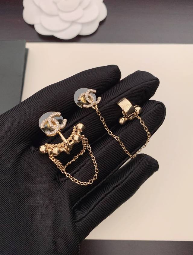 Ch*Nel 最新款不对称流苏 一致Z批材质