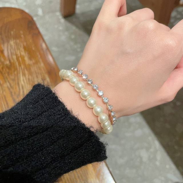 Chanel香奈儿 中古 手链小香家的款式真心无需多介绍每一款都超好看 精致大方 非常显气质