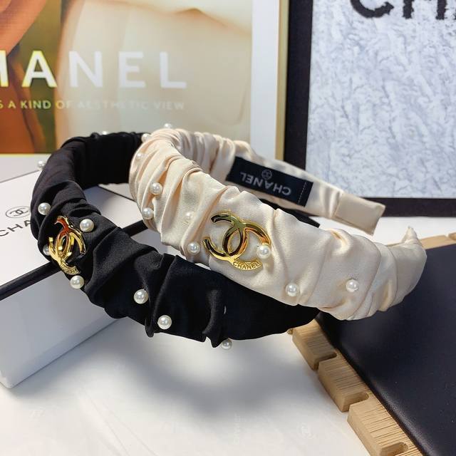 chanel小香 chanel发箍 褶皱珍珠Logo简约轻奢风发箍气质百搭小仙女必入单品名媛风十足 宝藏款 闭眼入推荐款 单个