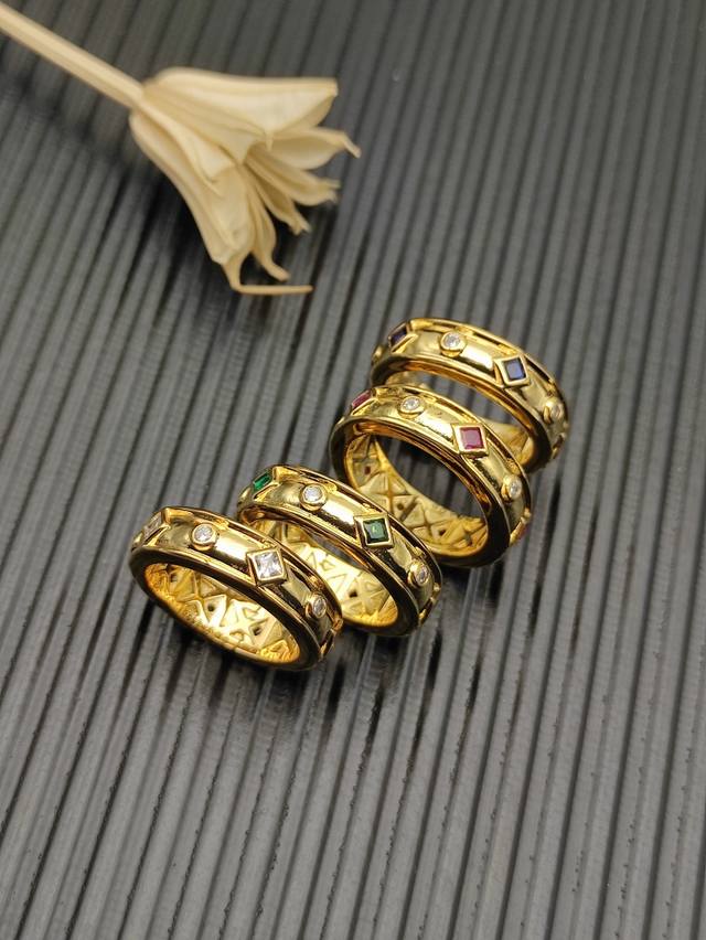 david Yurman 金色镶宝石文艺复兴乐队戒指 有红钻 白钻 蓝钻 绿钻 尺寸 美号 6-7-8-9 四个号 编号 Dyjz-112-115