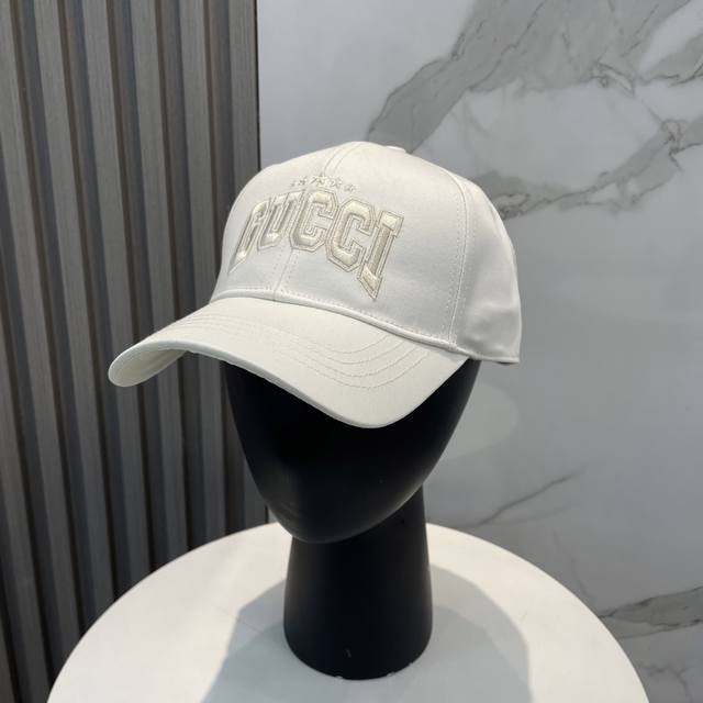 原单品质 gucci古奇棒球帽官网新品Gucci棒球帽火爆来袭 工艺非常精美 高档大气上档次 低调奢华 方便携带 跑量
