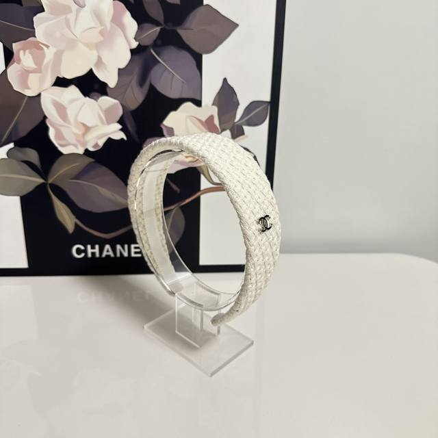特 配专柜包装 chanel 香奈儿 最新官网发箍 小仙女快入手 特殊材质 不嘞头 可盐可甜