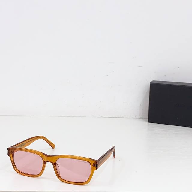 Saint Rauren* model Sl 662 size 55口19 142