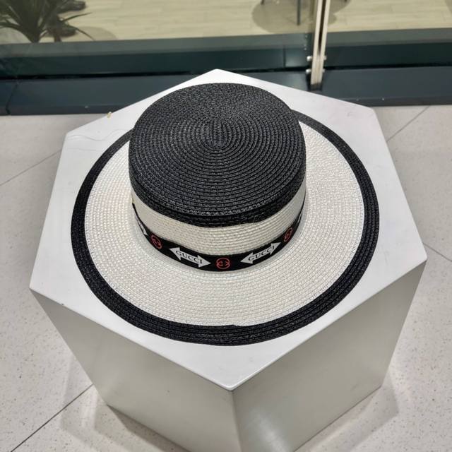 古奇Gucci草帽新款发布 整个帽子质感超级好 上头效果很Nice 萝莉御姐都可出众 超级火爆