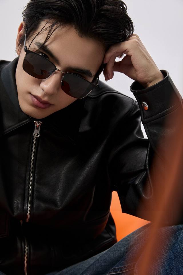Gucci 2025新款男女情侣款太阳镜多边形墨镜Ip电镀永不褪色 超轻超有弹性整幅眼镜无螺丝重要的是压不坏 高清尼龙镜片 精湛的工艺 原版材料 休闲大气不挑人