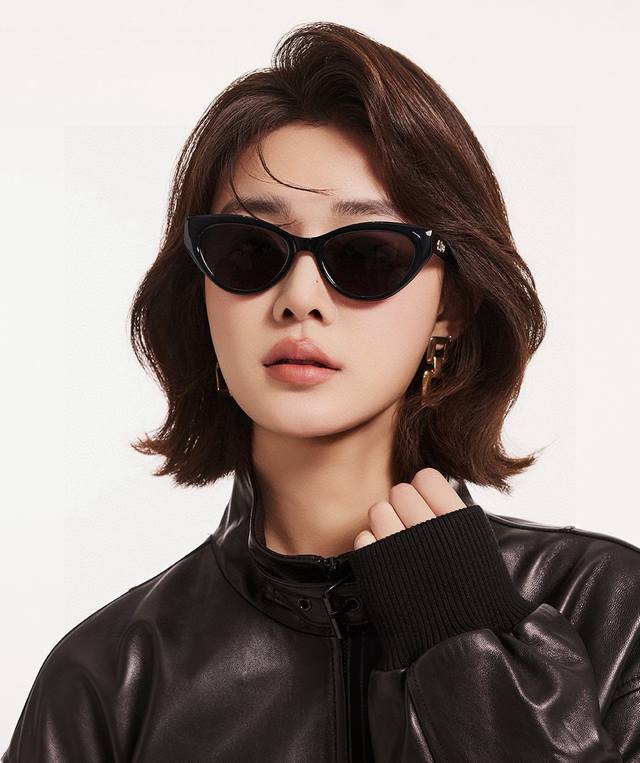 Dior-迪奥 2025开春新款 潮流爆款 时尚方框偏光太阳镜 高品质 佩戴舒适 网红潮款墨镜 型号 D4109