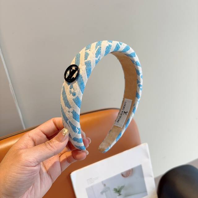 配包装 lv 路易威登 经典新款发箍 时尚可爱宽边头箍 专柜最新款来袭时尚百搭 女神必入