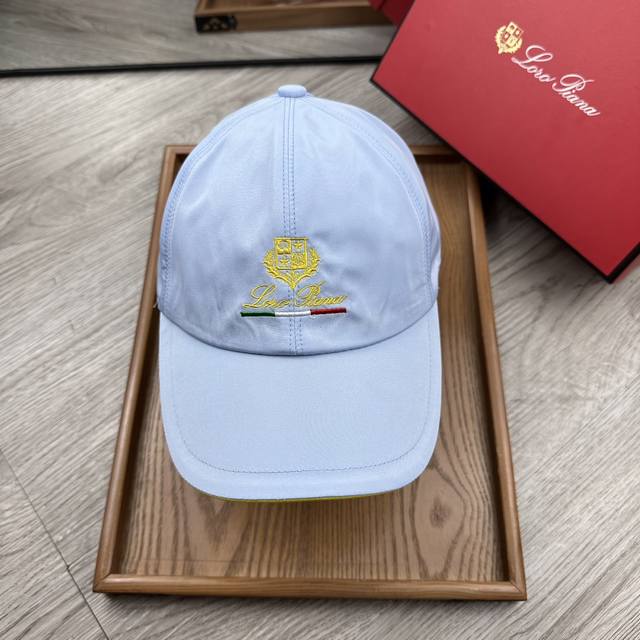 特价 Lp 刺绣标金标鸭舌帽 配防尘袋 细节决定品质 原版内里原版标 原版松紧带调节扣 欢迎对比品质pk 材质 降落伞布透气性好 春天挡风 夏天防晒必备单品 颜