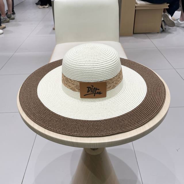 Dior迪奥新款草帽 手工钩织草编帽 大帽檐草帽 遮阳沙滩帽可折叠 携带方便 头围57Cm
