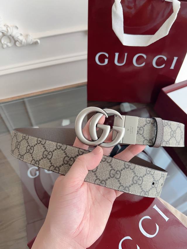Gucci 626974 K9Gst 杏色Supreme pvc老花 咖猪皮纹底 宽度3.7Cm 复古Gg旋转扣[原单精品扣] 双面可用 可裁剪