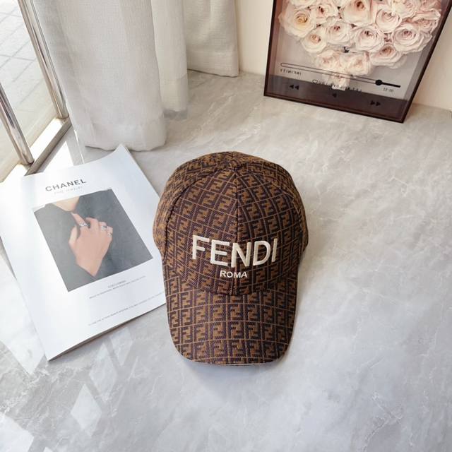 跑量 fe*D*分迪新款双F老花拼接棒球帽 新款双F幻影老花 洋气百搭神器 帽子控不要错过 头围:56-58Cm
