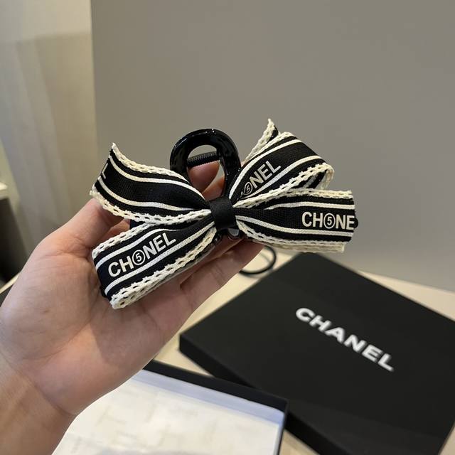 chanel香奈儿新款发夹