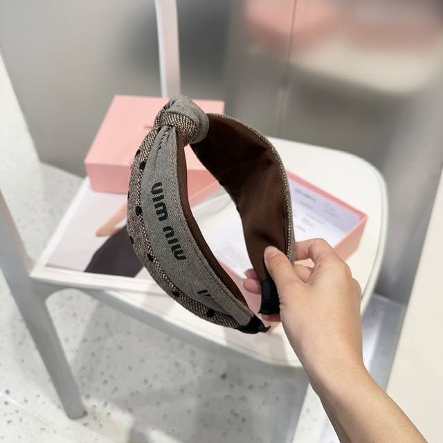 配包装盒 miumiu新款发箍 简单优雅 实用百搭 值得入手