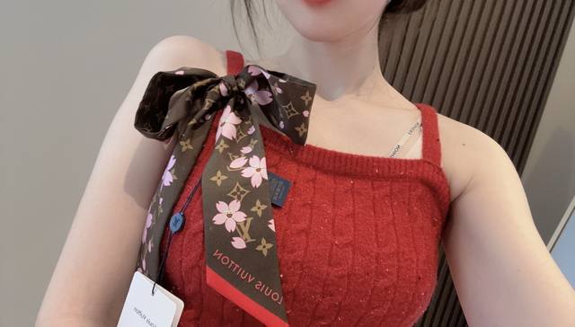 Lv驴家100%真丝 18姆米重磅斜纹材质 长条丝巾Twilly束发带 尖角樱花笑脸 120X5Cm 一条神奇的束发带 绑包包 绑头发 当手环 无论是搭配夏天的