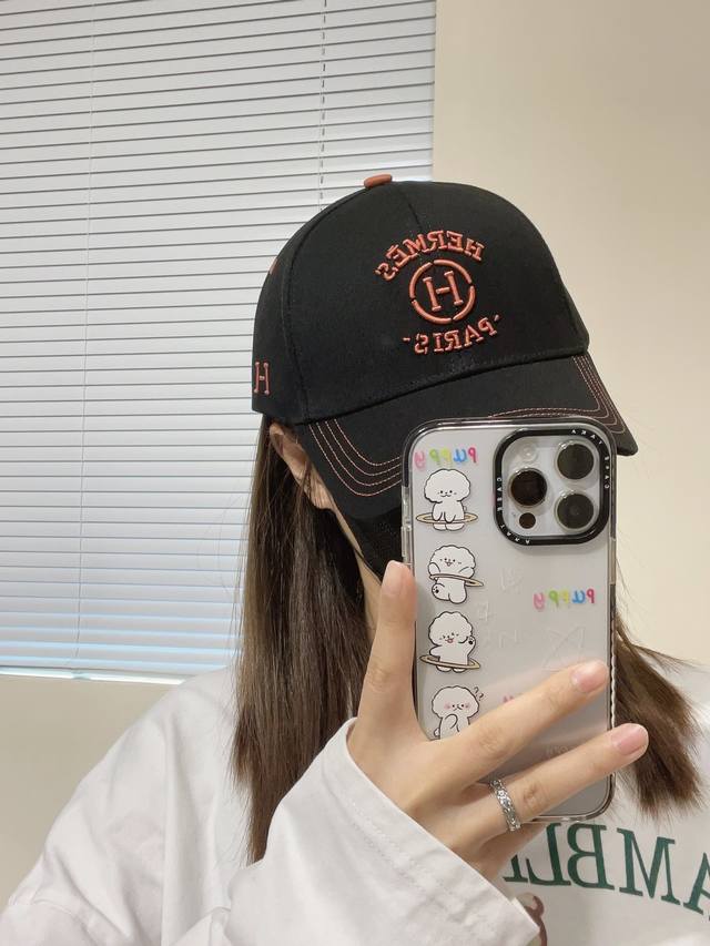 新款出货 Herm S 爱马仕 最新款原单棒球帽 拼色H 正品开模订制 原版透气帆布面料+原厂精钢调节扣 做工细致 时尚帅气质量超赞