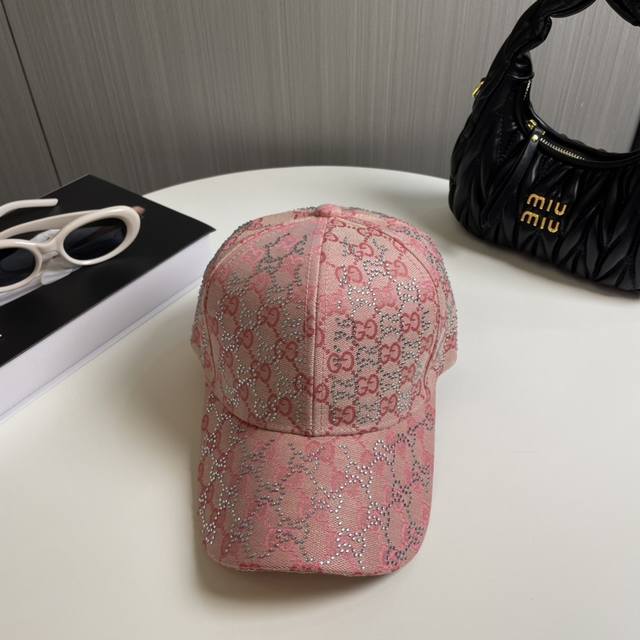 古奇Gucci官网高版出货 满钻Logo棒球帽 非常经典的经典 流行的复古美 四季可用 出门必备 非常显脸小
