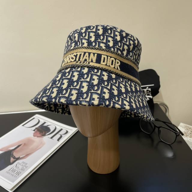 原单品质 迪奥Dior 官网同步上线 韩版新款英式运动款重工定制款1:1原单品质 男女通用渔夫帽 绵麻地质面料 原版质量专柜