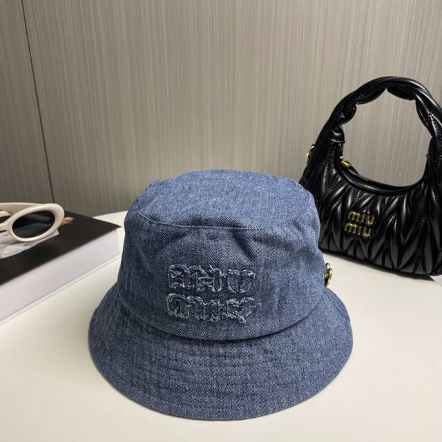 配防尘袋. Miumiu缪缪 新款牛仔订单款渔夫帽 大牌款超好搭配 赶紧入手