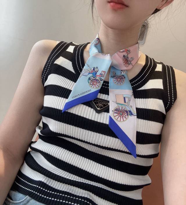 H新款 马车接龙 5*86Cm 正品开版 四十余套色 细节完美 设计灵感源于 马车接龙 方巾图案 兰卡特 Ancut 城堡位于波兰的同名城镇 城堡中拥有欧洲最为