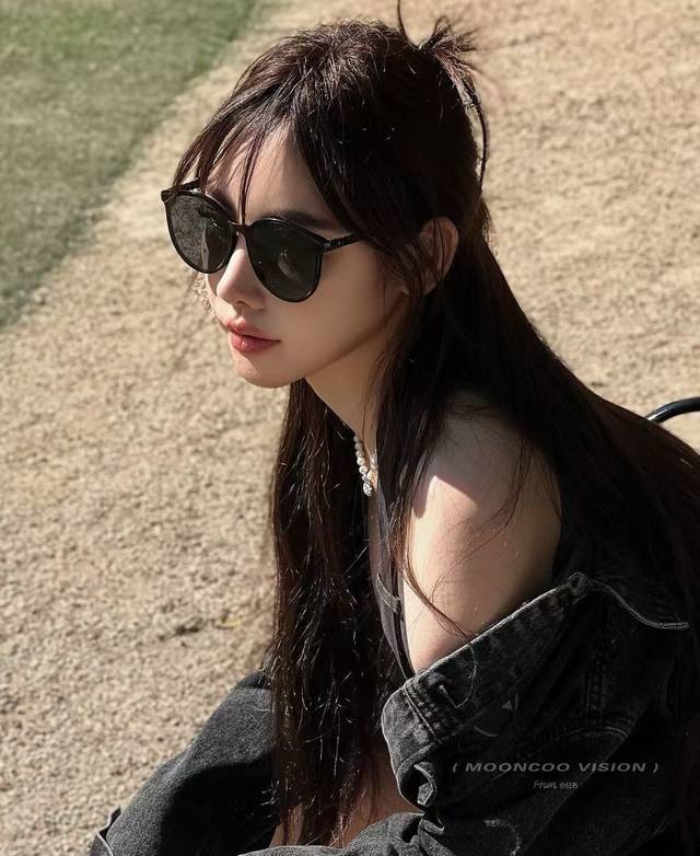 Chanel 香奈儿 2025新款潮流爆款 时尚方框太阳镜 佩戴舒适 网红潮款墨镜 女士高清加厚偏光太阳镜 高品质Tr镜框 型号Ch7909