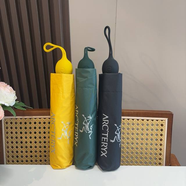 Arcteryx 始祖鸟 三折自动折叠晴雨伞 新涂层技术深色伞面 拥有令人惊喜的遮光效果 3色