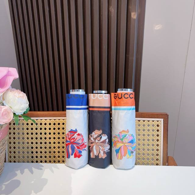 Gucci 古奇 新款 五折手开折叠晴雨伞 选用台湾进口Uv防紫外线伞布 原单代工级品质