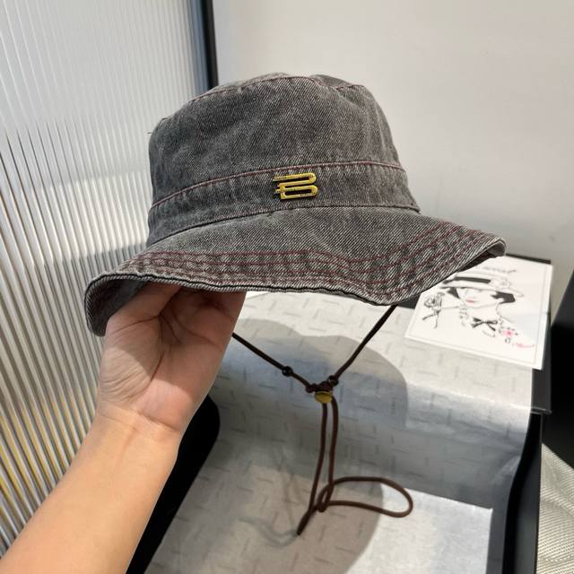 巴黎世家牛仔渔夫帽 头围57Cm