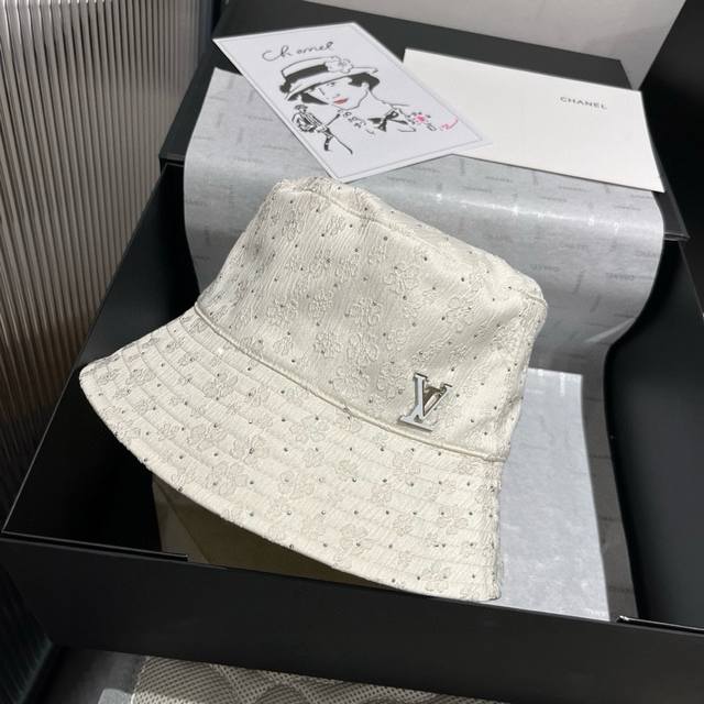 lv新款渔夫帽 双面设计 头围57Cm