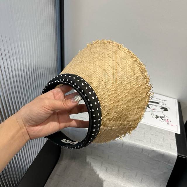 miumiu缪缪草帽 发箍遮阳帽