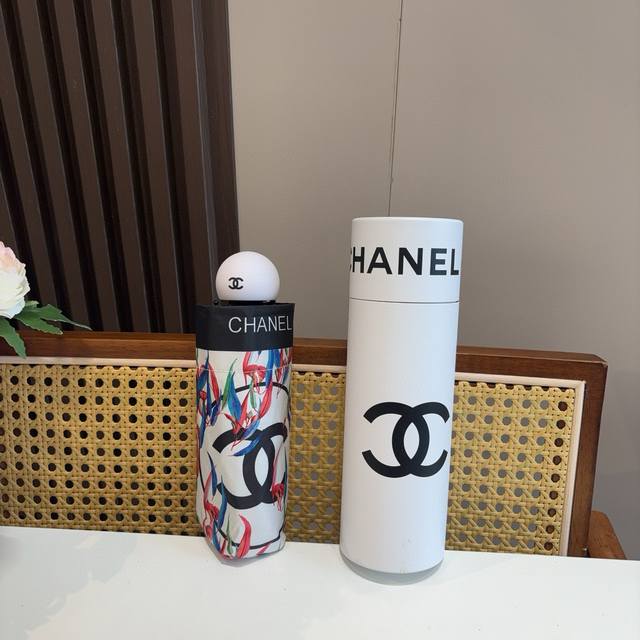 Chanel 香奈儿 五折手动折叠晴雨伞 选用台 湾进口Uv防紫外线伞布 原单代工级品质 2色