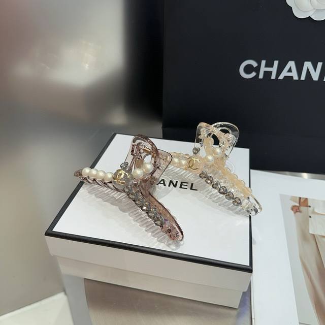 配包装盒 chanel 香奈儿 最新款小香抓夹 超级好看 名媛范儿十足 小仙女必备