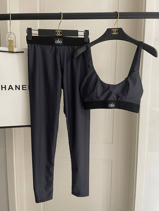 Alo新款高弹力健身长款瑜伽服运动套装~小背心修身提臀显瘦打底裤 s M L Xl