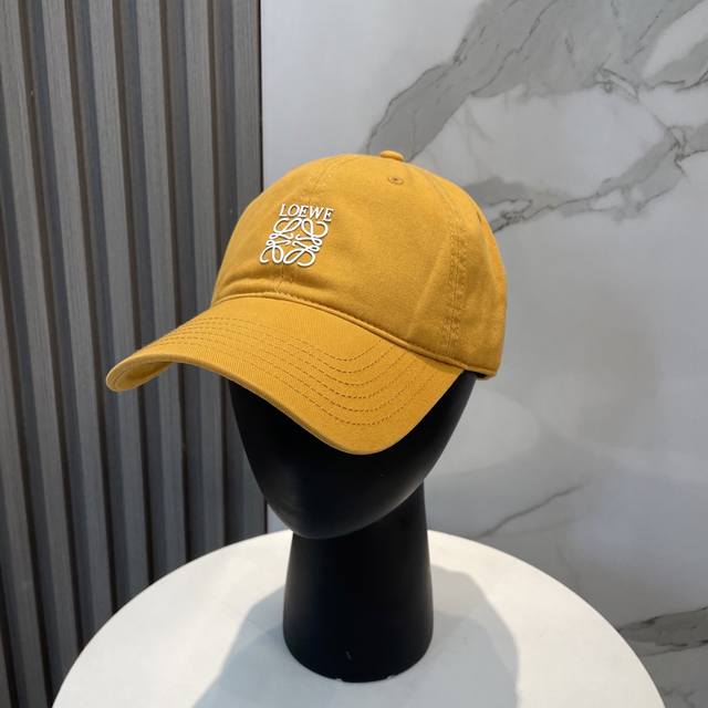 防尘袋 罗意威Loewe新款原标设计棒球帽质感超好 外部线条定位标准 做工精细 简约大气低价走量