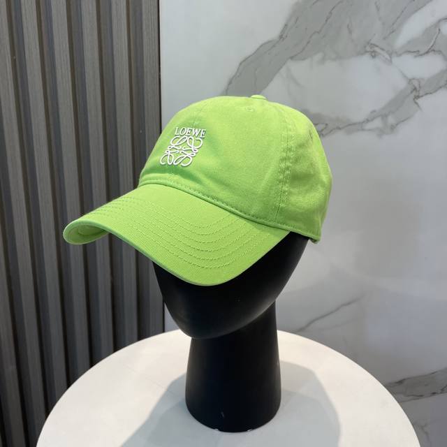 防尘袋 罗意威Loewe新款原标设计棒球帽质感超好 外部线条定位标准 做工精细 简约大气低价走量