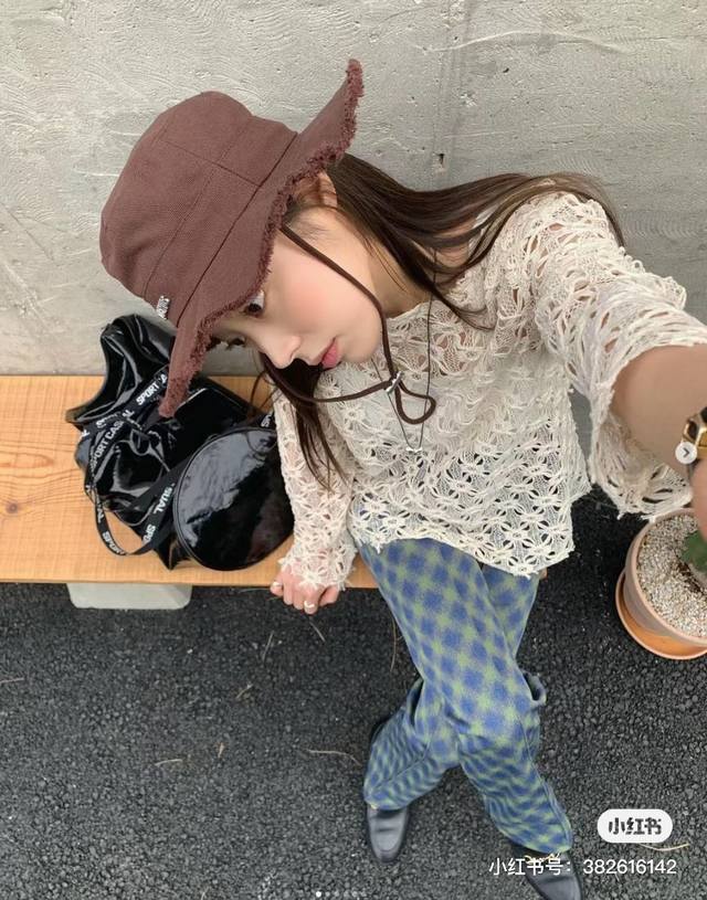 jacquemus 高版渔夫帽必入 百搭色系 旅行外出必备 可调节大小 夏季渔夫帽又悄悄登场了 帽子抽绳设计 可调节大小 头围 标准57Cm