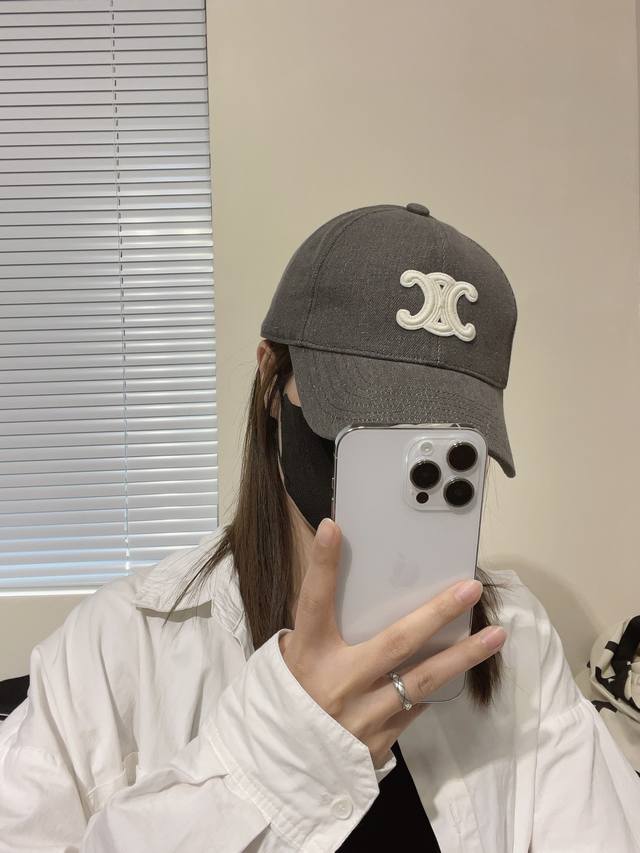 配防尘袋 赛琳Celine新款洗水牛仔棒球帽 最好品质的 休闲大方 简约时尚 大家自己对比哦